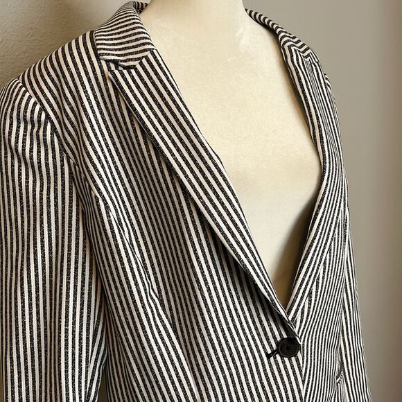 WHBM Black/White Abstract Stripe Blazer Size 12 - Picture 2 of 11